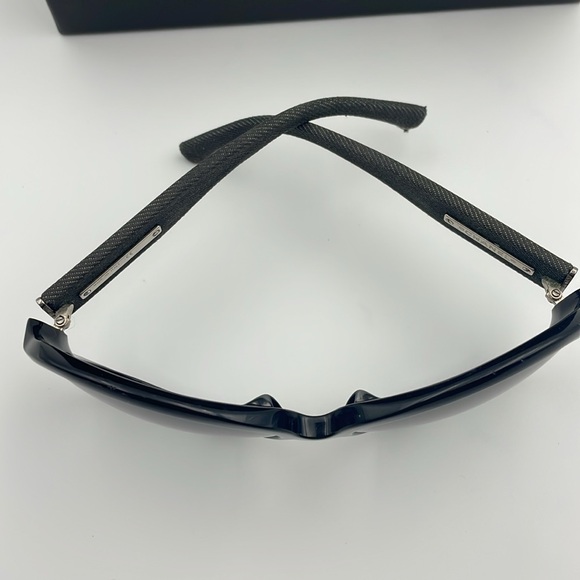 CHANEL DENIM GUC SUNGLASSES - Picture 9 of 10